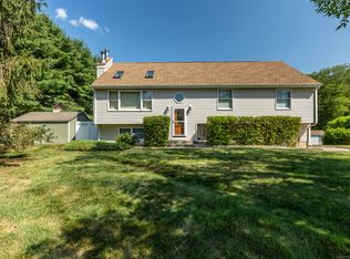 10 Lee Ln, Ellington, CT 06029