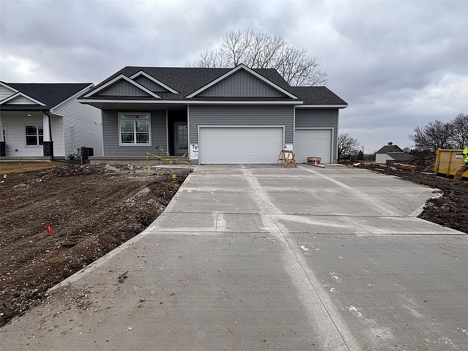 1st image of 2210 Ash Tree Dr