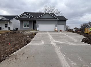 2210 Ash Tree Dr, Winterset, IA 50273