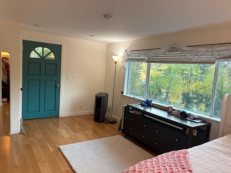 8729 Hollywood Hills Rd #A — Photo 10
