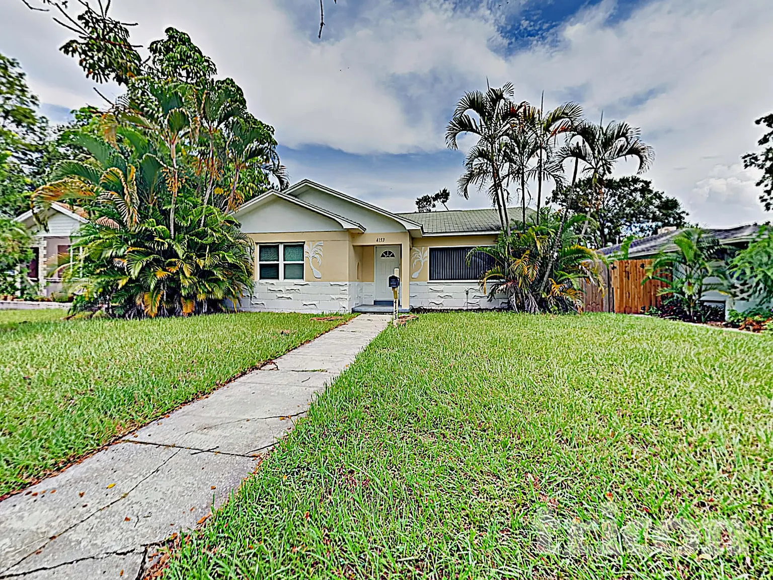 4153 2nd Avenue N St Petersburg FL — Photo 2