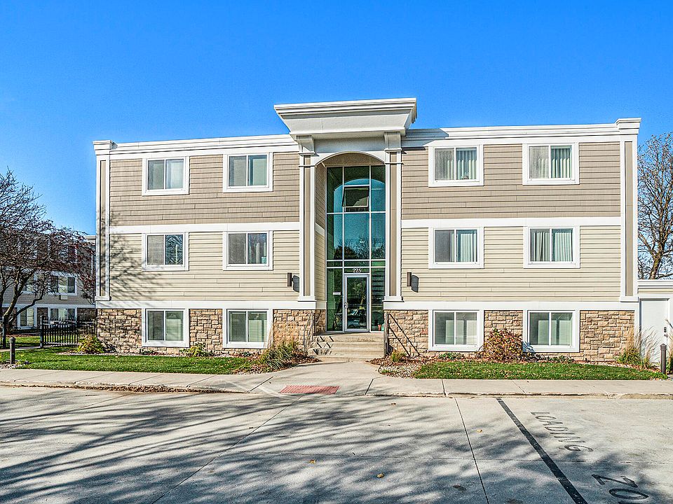 1st image of 225 N Shore Dr APT 7