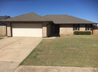 1325 NW 8th St, Moore, OK 73170