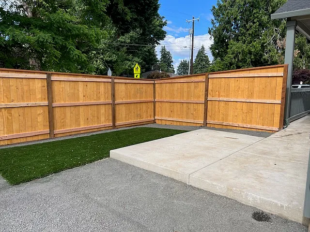 910 Hardcastle Ave — Photo 11