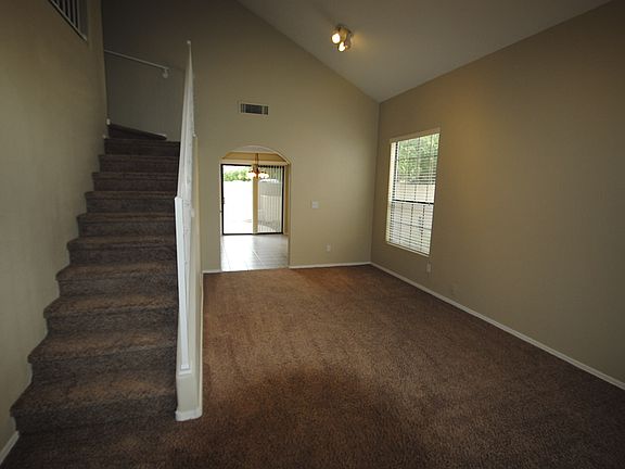 5th image of 1902 N Barkley Unit 2