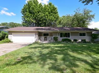 1626 S Saint Charles Avenue, Springfield, MO 65804