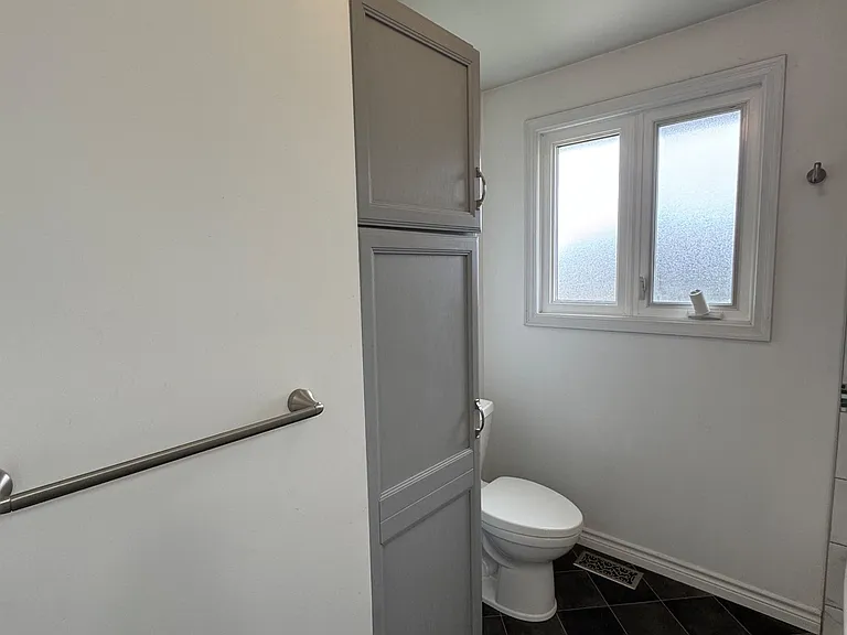 4432 Middle Rd — Photo 18