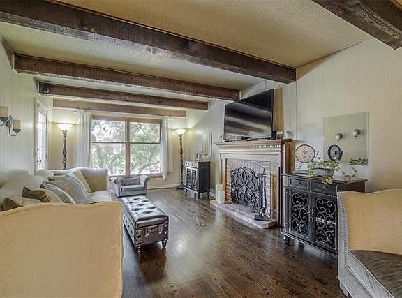 4th image of 3700 NE 62nd Ter
