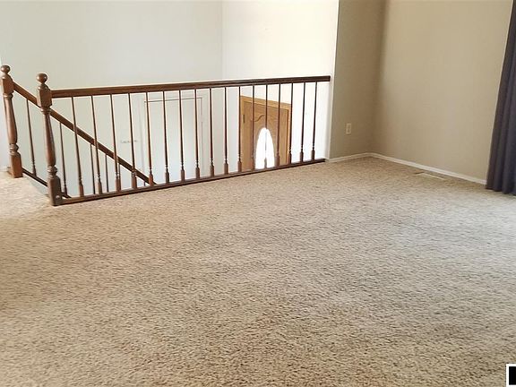 5th image of 931 Garfield Ln