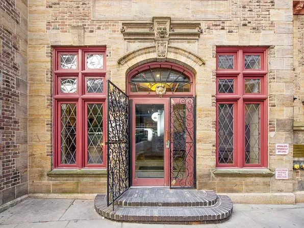 21 William Street E4 image 2 of 17