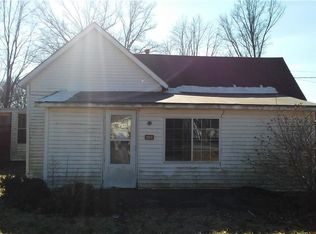 212 W Polk St, Staunton, IN