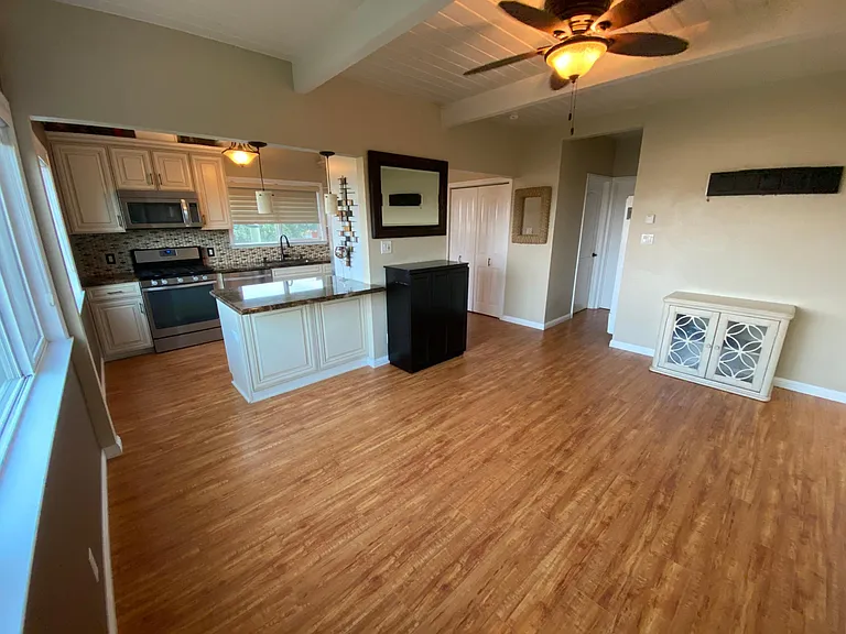 1682 Terrace Rd — Photo 2