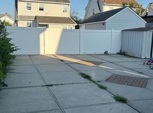 187-16 Williamson Ave, Springfield Gardens, NY 11413
