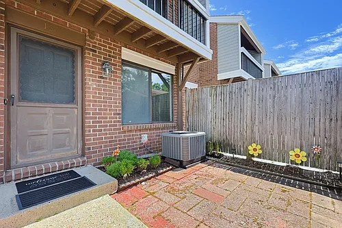 167 Greenbrook Dr #167 Photo 1