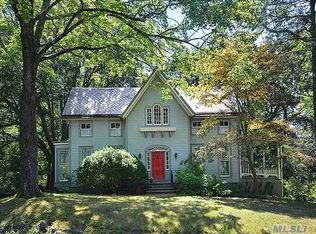 111 Downing Ave, Sea Cliff, NY 11579