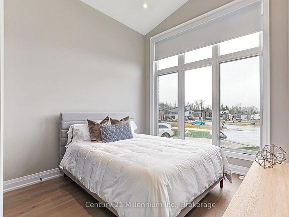 5th image of 82 Goldie Ct