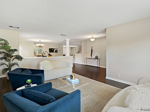 3rd image of 203 Covala Dr