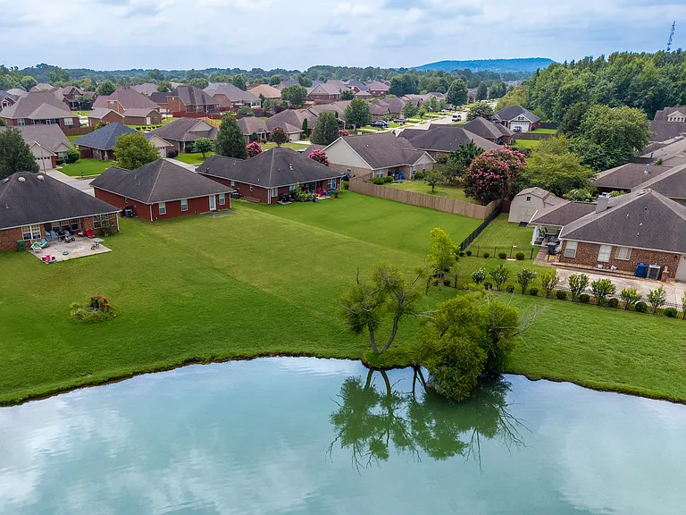 409 Summer Cove Cir NW — Photo 34