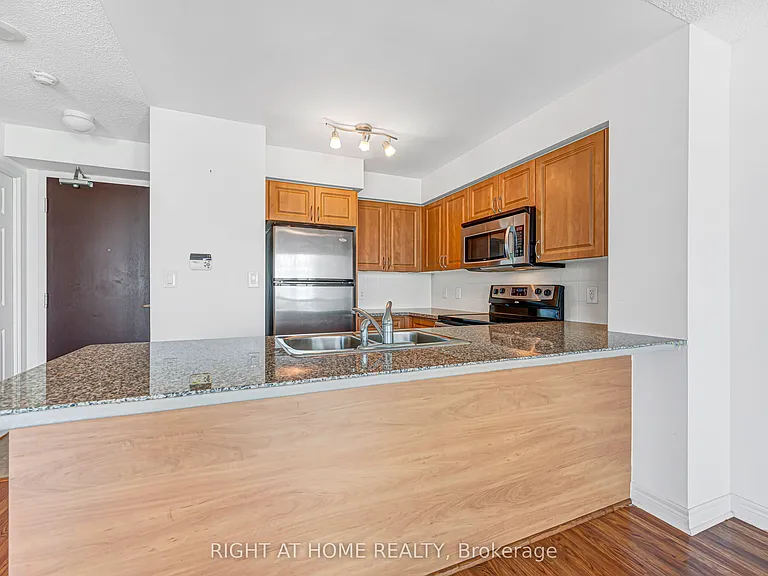 208 Enfield Pl #2902 — Photo 12