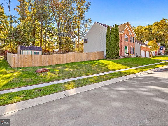 4th image of 7605 E Glenshire Ct