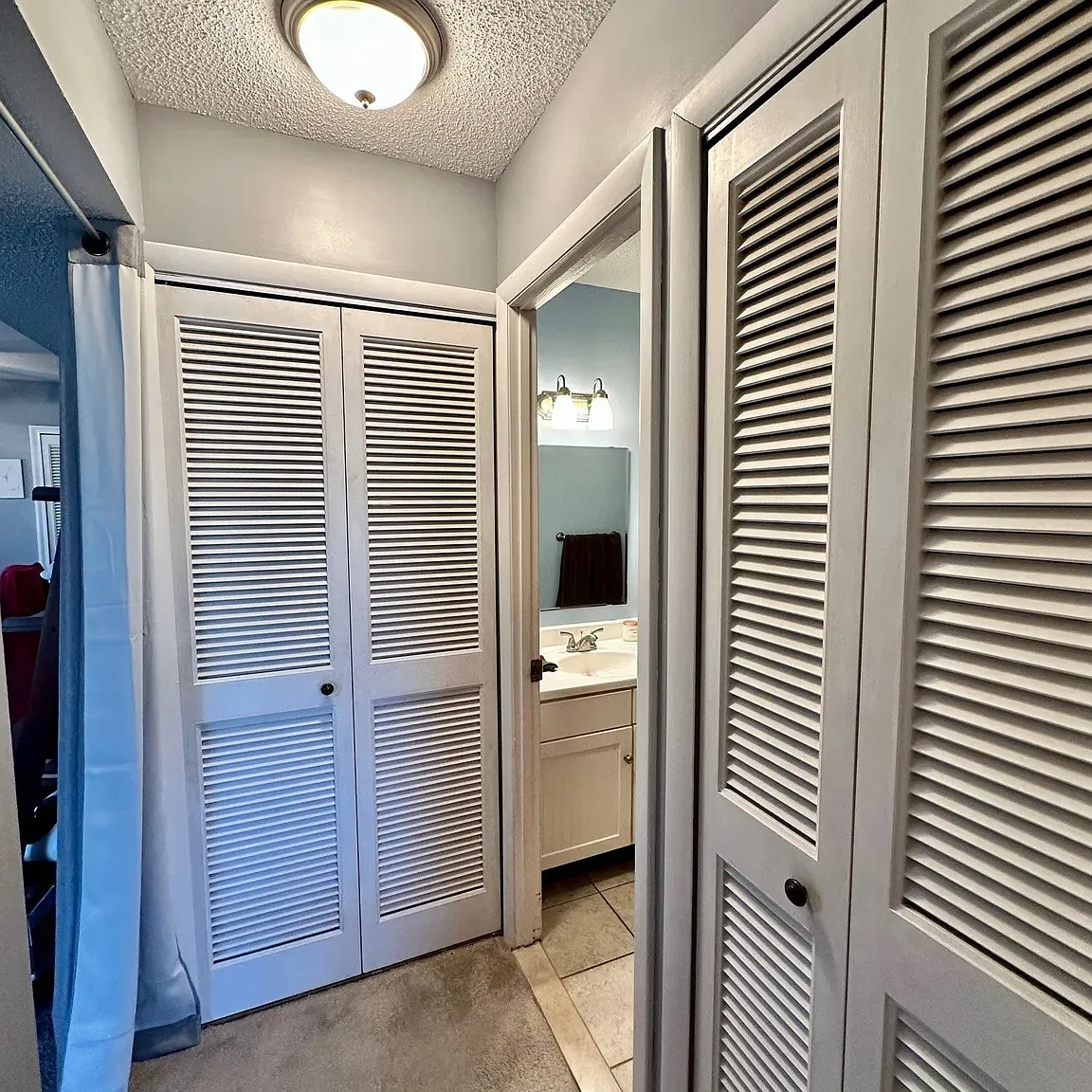 1001 Twin Circle Dr — Photo 4