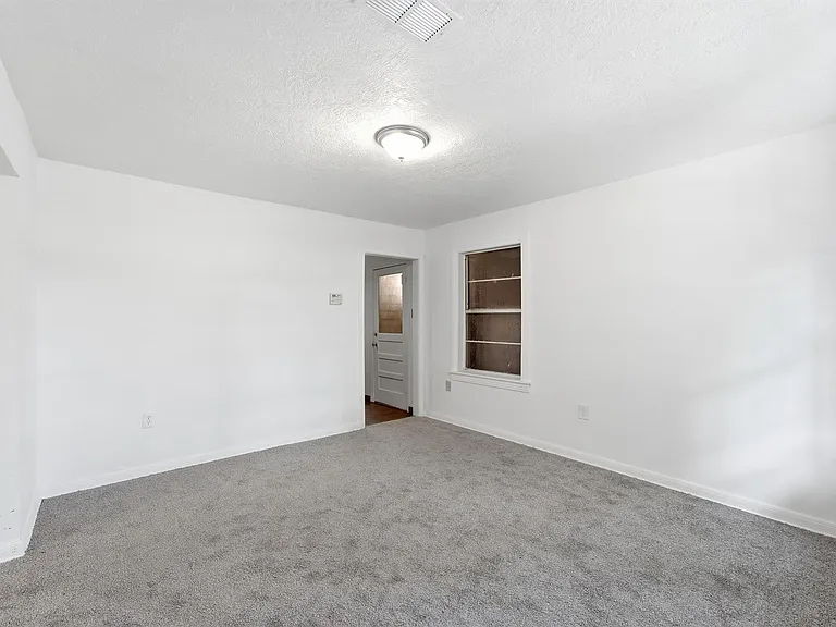 5326 Wenda St — Photo 5