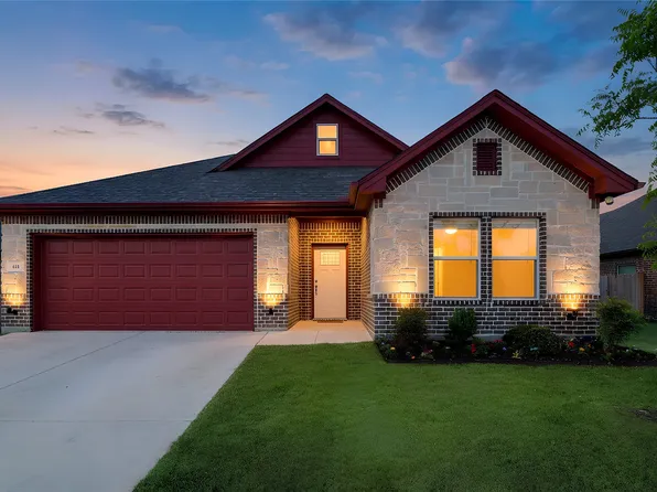 405 Titus Dr, Springtown, TX 76082