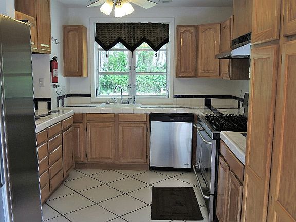 4th image of 1181 SW Tustenuggee Ave
