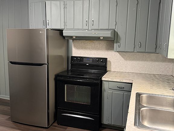 2nd image of 1012 Bradyville Pike
