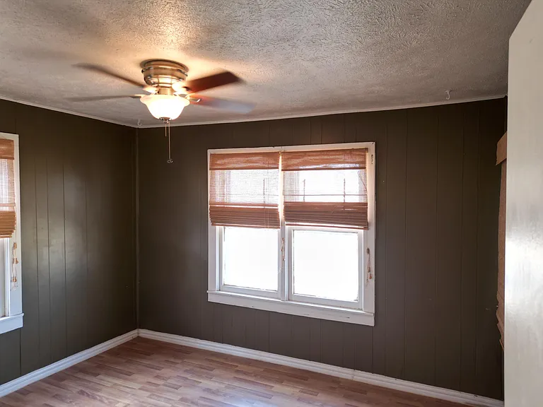 9405 E FM 174 — Photo 24