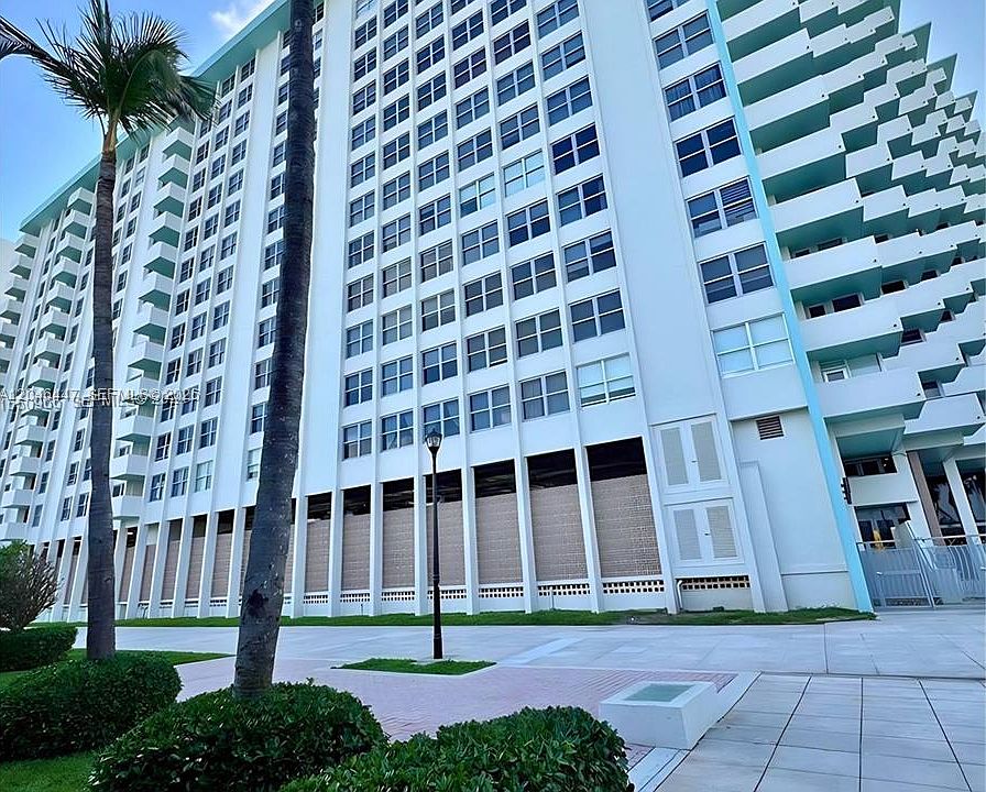 1st image of 2899 Collins Ave APT 905