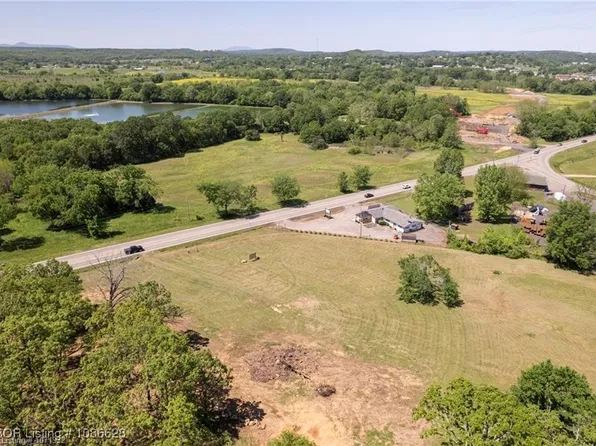 1000 E Center St, Greenwood, AR 72936