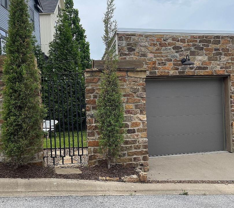 Entry to courtyard