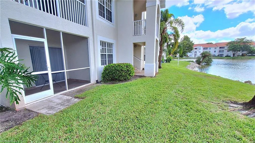 2 bed, 2.0 bath, 913 sqft, $2,350 — Photo 3