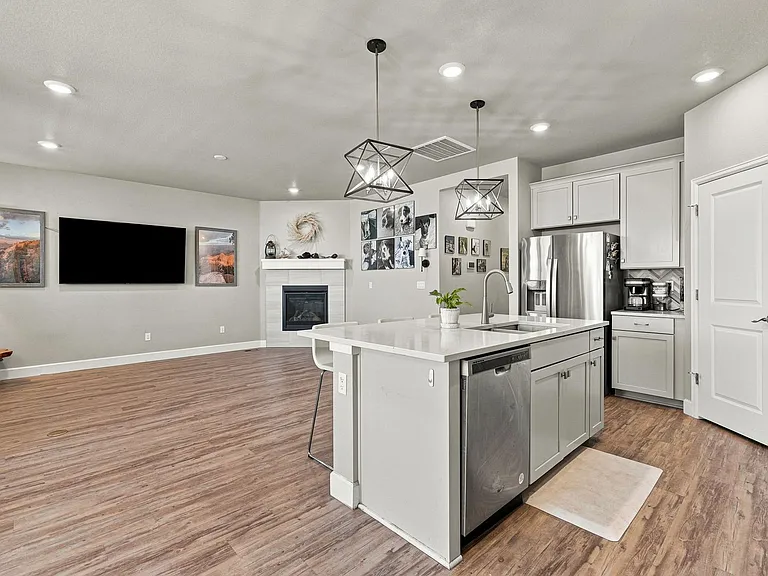 3859 Sandy Vista Ln — Photo 6