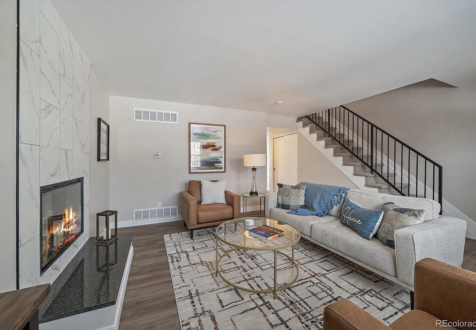 2 bed, 1116 sqft, $2,300 — Photo 3