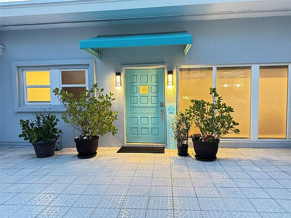 4th image of 1205 Seabreeze Boulevard
