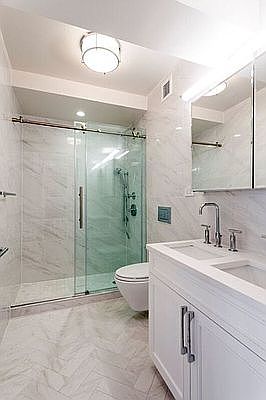 4th image of 160 E 88th St APT 3C