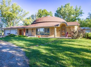 395 223rd Pl, Pella, IA 50219