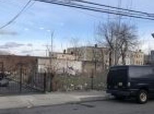 672 S 12th St, Newark, NJ 07103