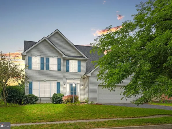 1980 Creek Hollow Ln, Hershey, PA 17033