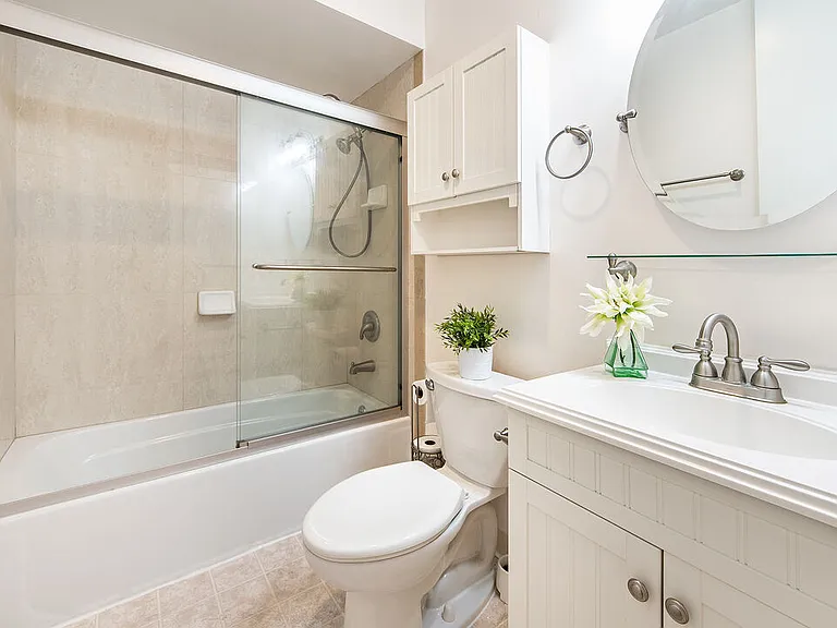 6505 Green Valley Cir #301 — Photo 17
