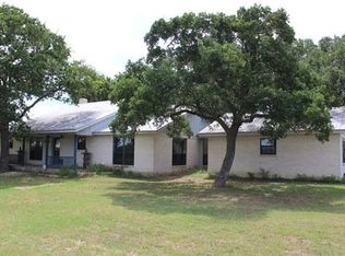 356 Oak Grove Rd, Luling, TX 78648