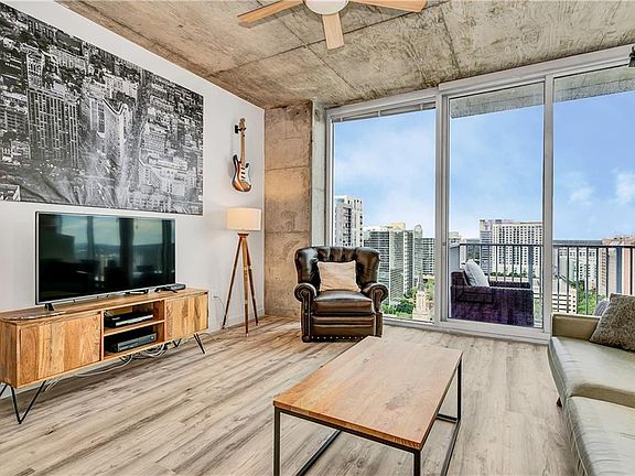 3rd image of 155 Court Ave #1511