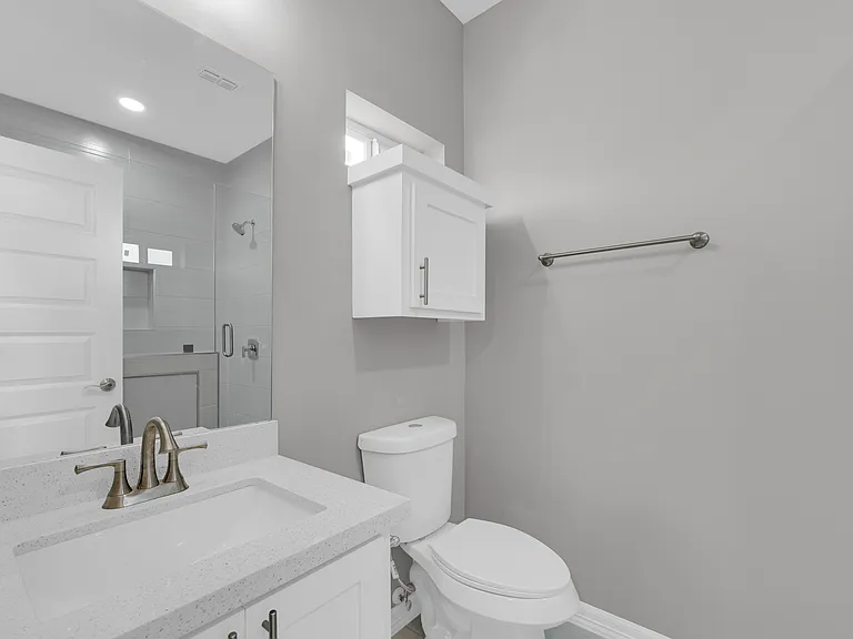 103 S Dove St #C — Photo 9