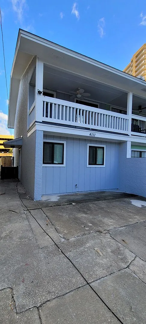 Beach 2 Bedroom 2 Bath Townhome! — Photo 2