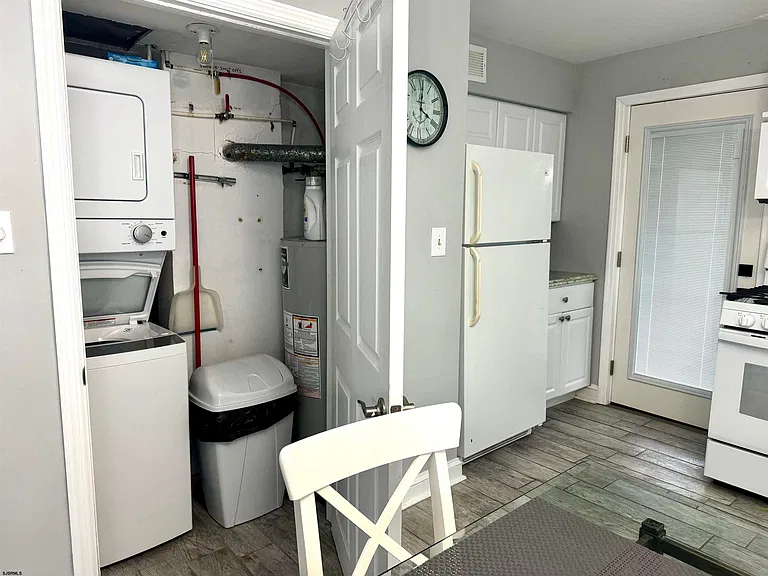 117 N Wilson Ave — Photo 10