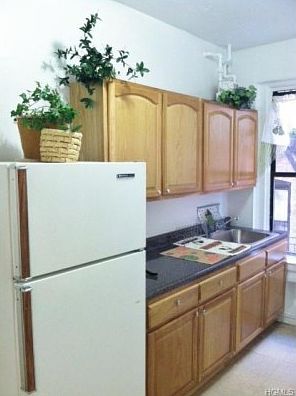 2nd image of 333 E 209th St APT 11