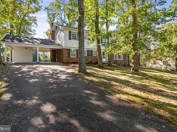 306 Braehead Dr, Fredericksburg, VA 22401