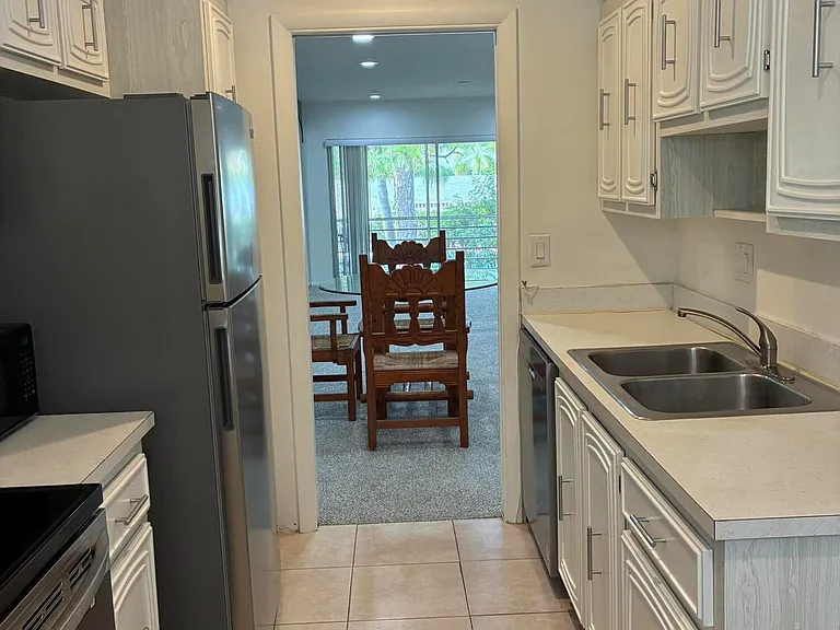 2600 SW 22nd Ave #908 — Photo 13